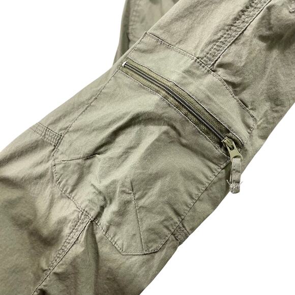 Vintage Y2K Low Rise Green Cargo Capris Gasoline Size 28 Utility Pockets - Picture 3 of 9